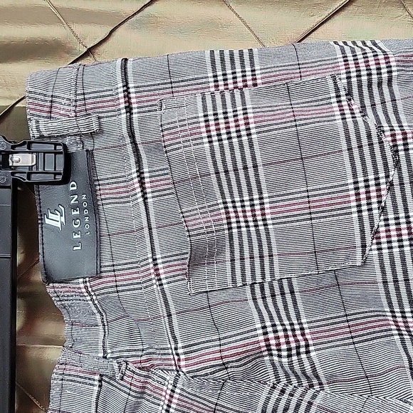 VGUC- Legend London Plaid Stretch Skinny Pants w/Side Stripe 34 Waist - Picture 5 of 7
